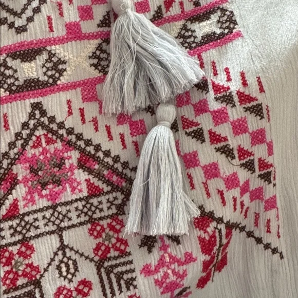 Sundance pale blue top with pink red embroidery - Picture 4 of 5